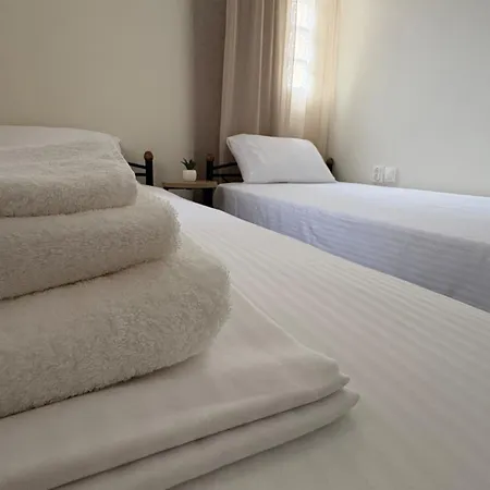 Takis Nopi Appartement *