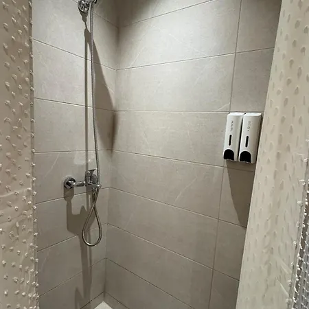 Takis Nopi Apartman