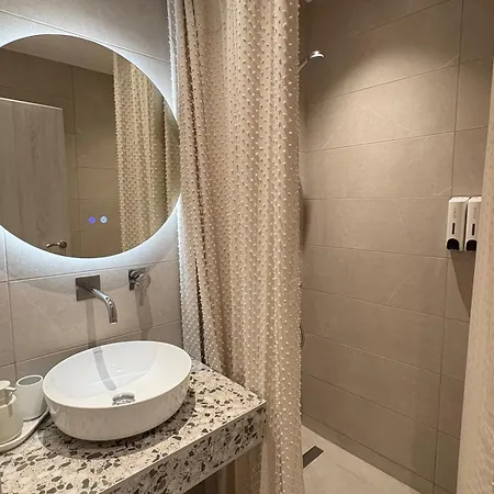Takis Nopi Apartman