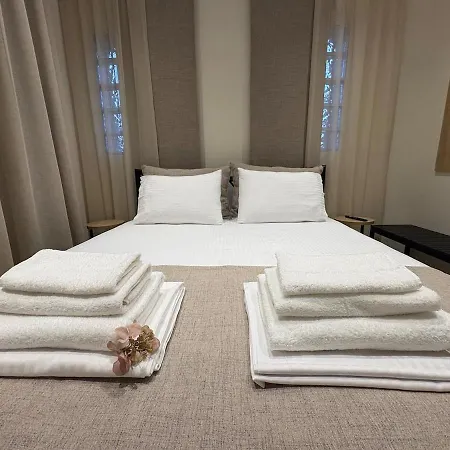 Takis Nopi Apartman